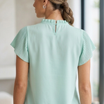 Blusa em Crepe com Mangas Plissadas - Bazar Desapego 🌸